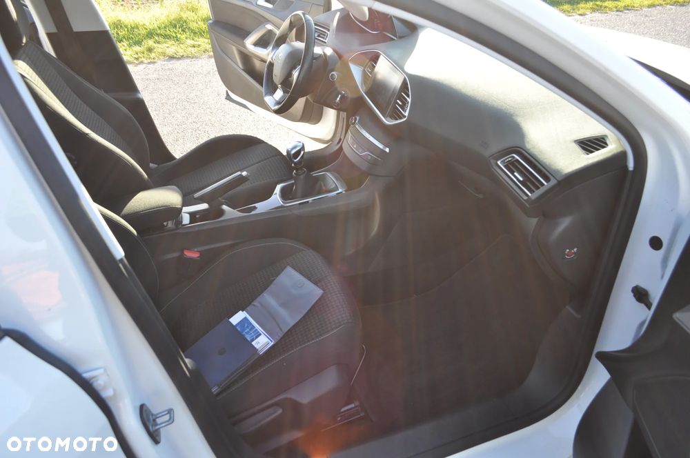 Peugeot 308 BlueHDi FAP 130 Stop & Start Style - 21