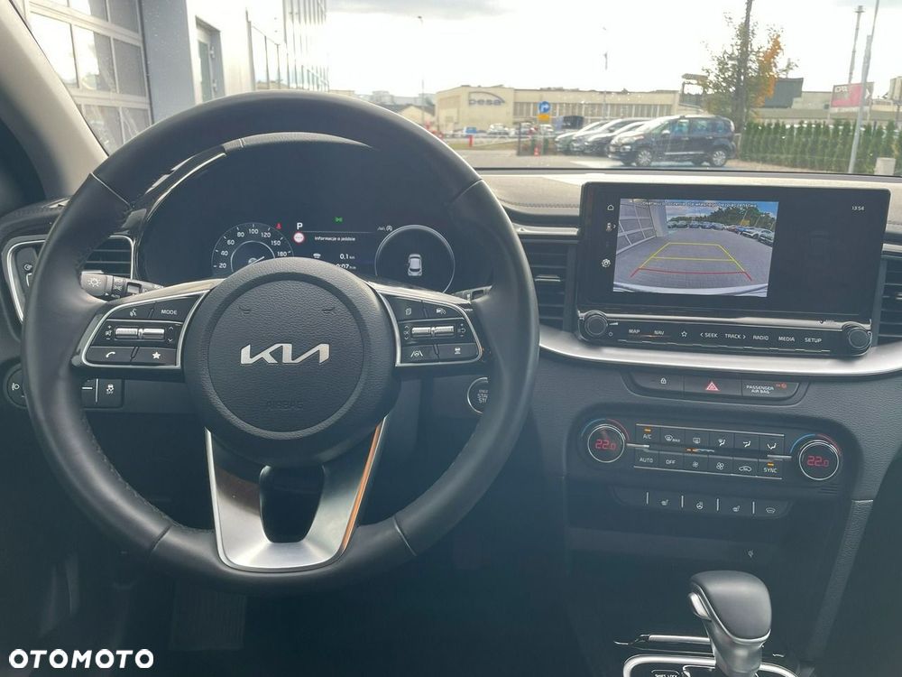 Kia XCeed 1.5 T-GDI Business Line DCT - 13