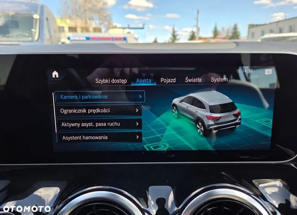 Mercedes-Benz GLA 200 d 8G-DCT - 19