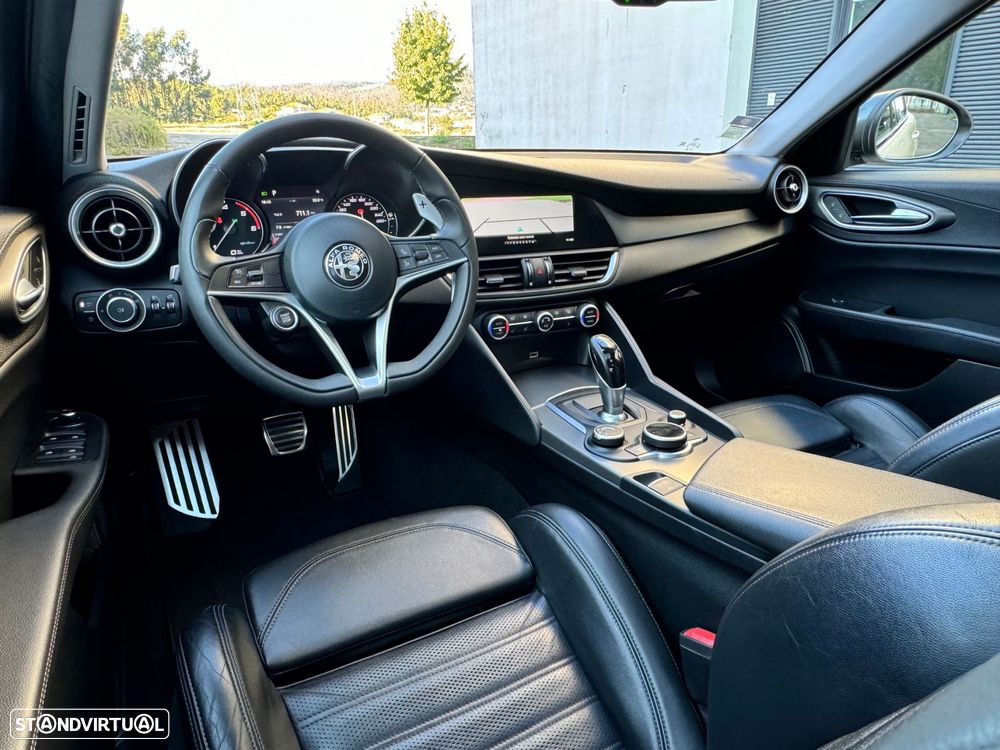 Alfa Romeo Giulia 2.2 D Veloce Q4 AT8 - 14