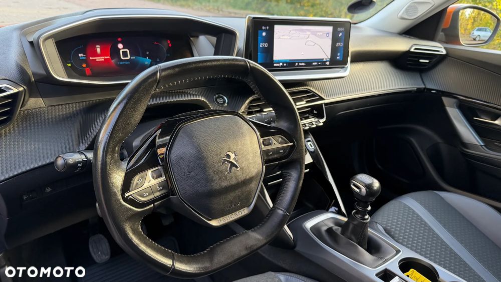 Peugeot 2008 1.2 PureTech Allure Pack S&S - 28