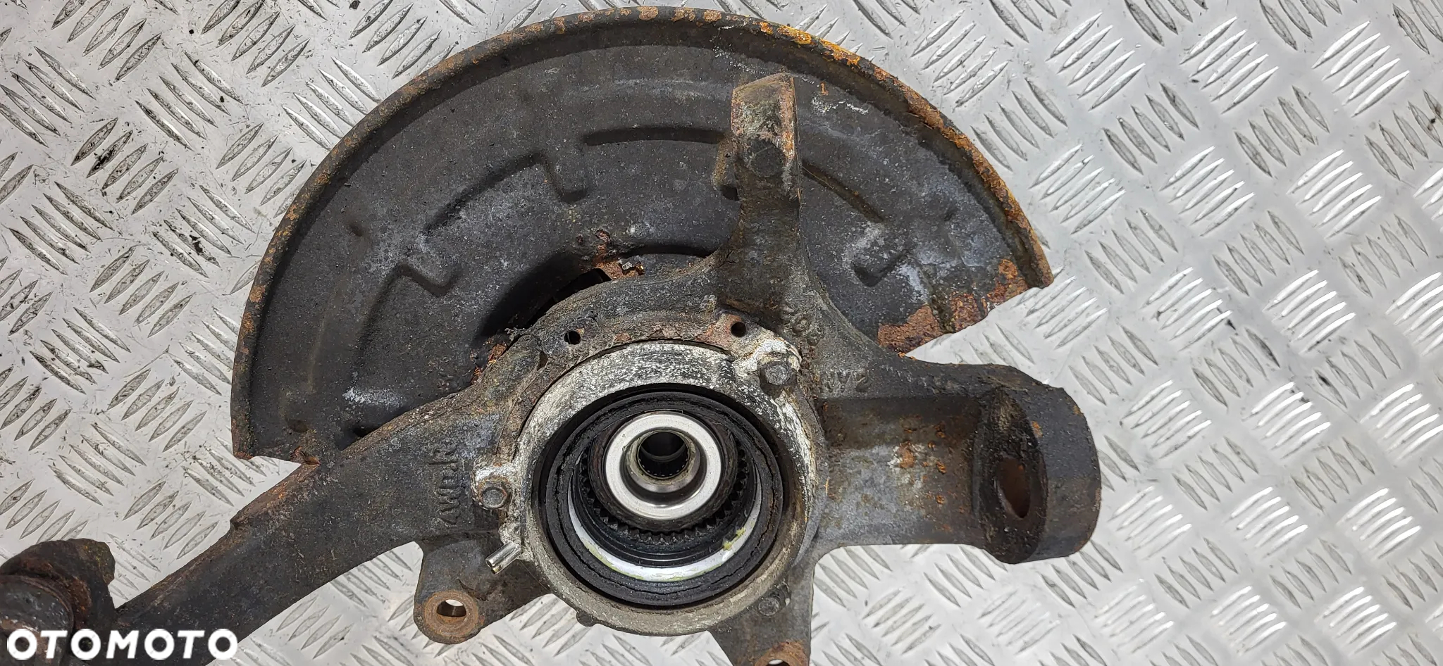 Ssangyong Musso 2.2 Zwrotnica Piasta Lewa Prawa Przód - 13