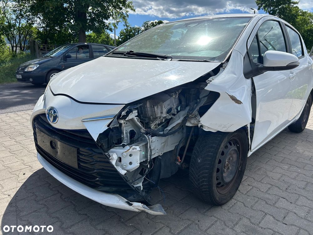 Toyota Yaris - 25