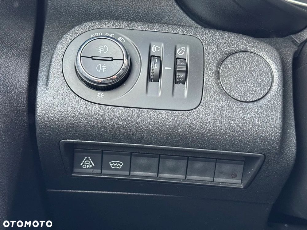 Opel Combo XL 1.5 CDTI Elegance Plus S&S - 26