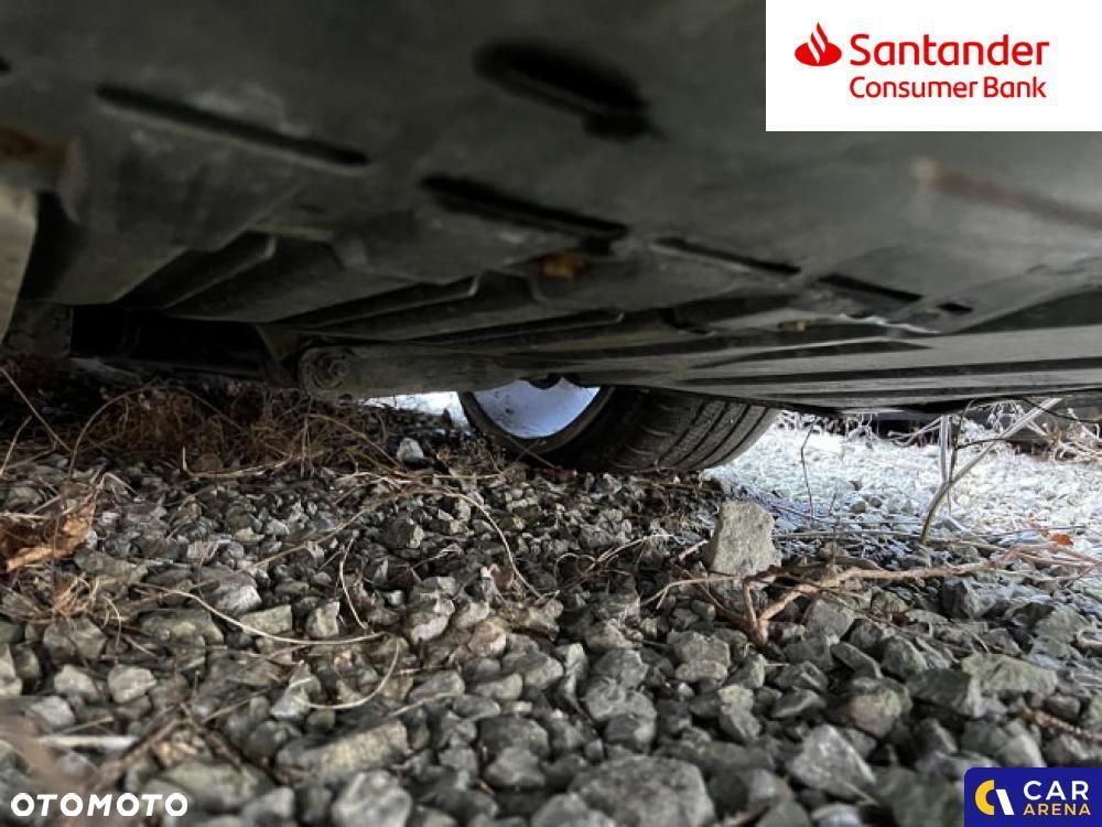 BMW Seria 3 325i - 32