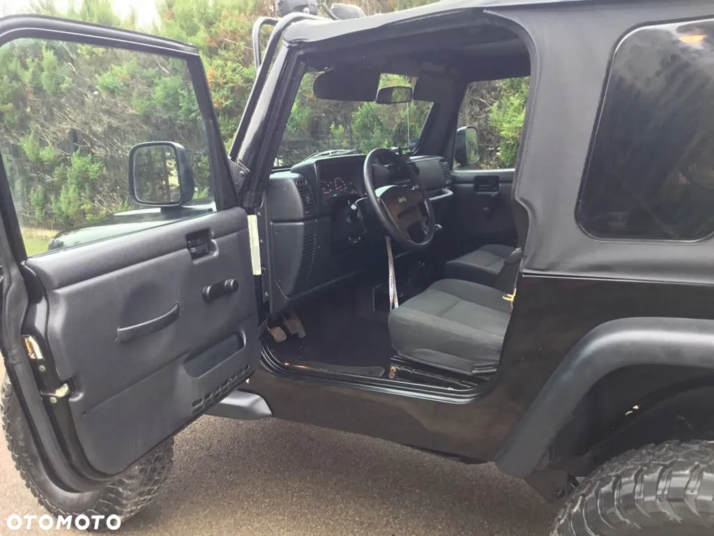 Jeep Wrangler - 11