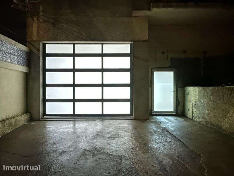 Arrenda-se rmazém amplo em Lordelo, Gumarães - Grande imagem: 3/4