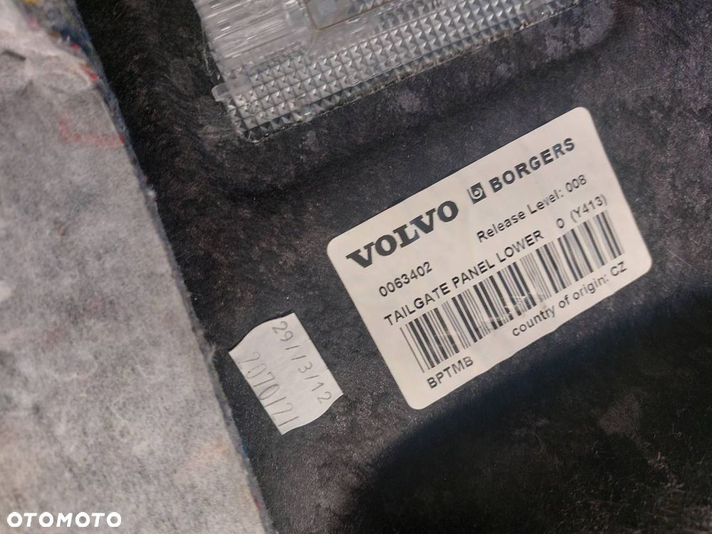 TAPICERKA PLASTIK KLAPY BAGAŻNIKA VOLVO XC60 I - 8