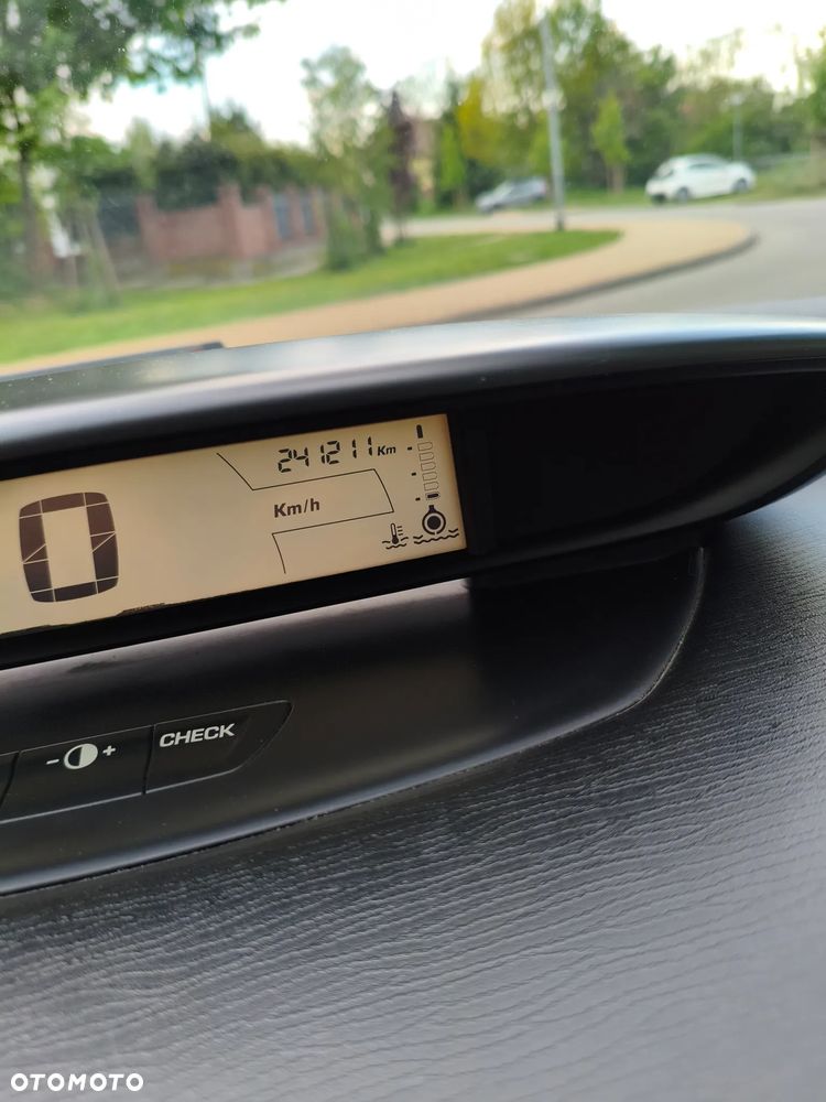 Citroën C4 1.6 16V by LOEB - 7