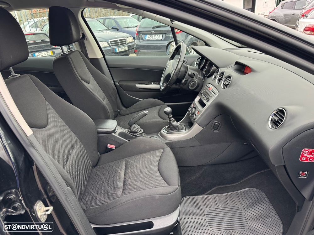 Peugeot 308 1.6 e-HDi Active CVM6 - 23