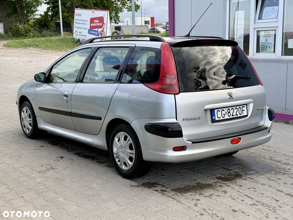 Peugeot 206 - 3