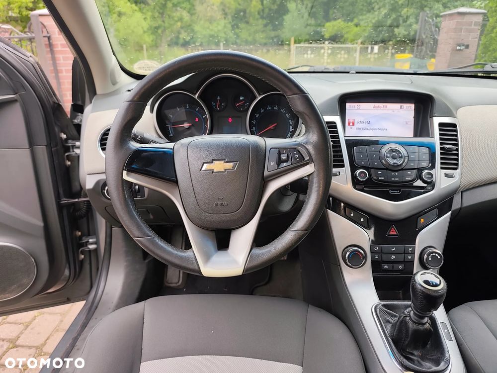 Chevrolet Cruze 1.6 - 20