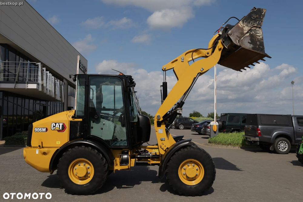 Caterpillar CAT 906M - 24