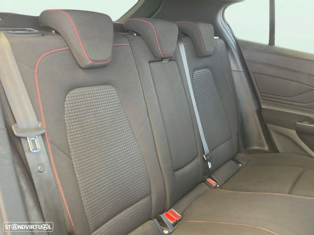 Ford Focus 1.0 EcoBoost MHEV ST-Line - 14