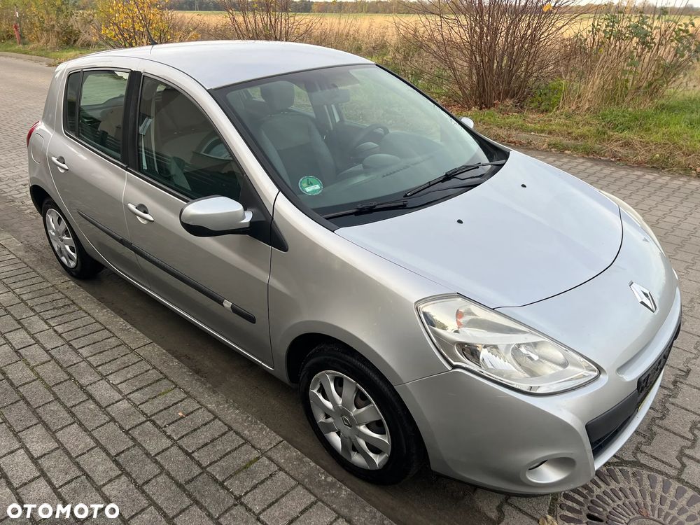 Renault Clio - 12