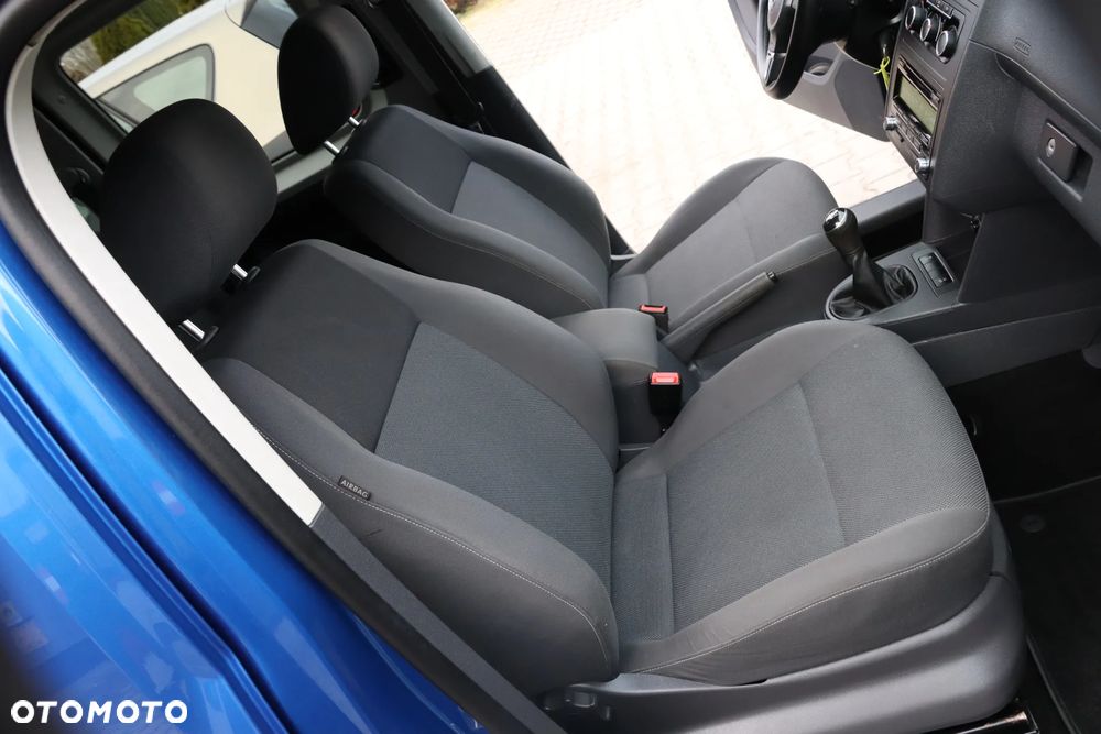 Volkswagen Caddy Comfortline - 23