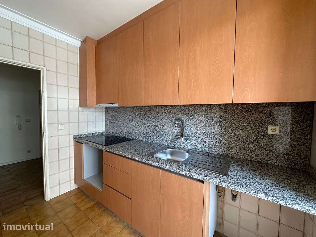 T2 para Arrendamento | Centro de Braga | Rua Araújo Carandá - Grande imagem: 2/11