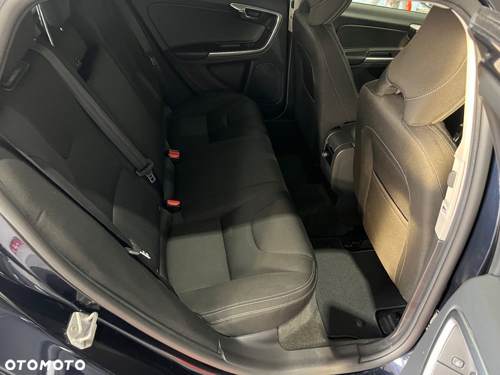 Volvo V60 - 25