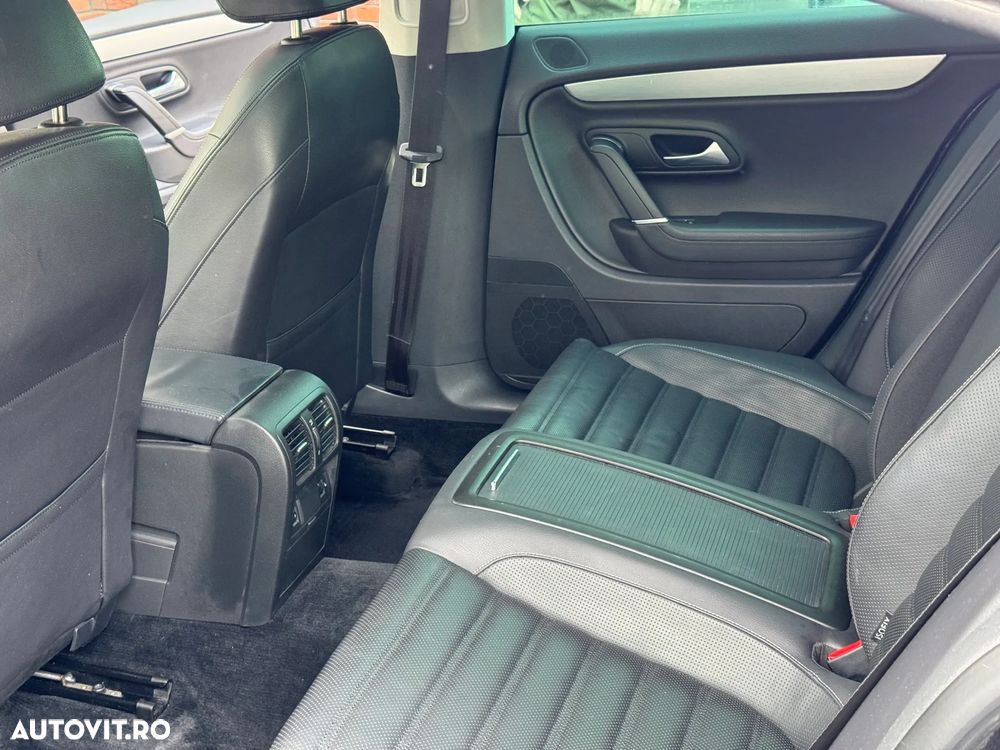 Volkswagen Passat 2.0 TDI DPF DSG R-Line Edition - 12
