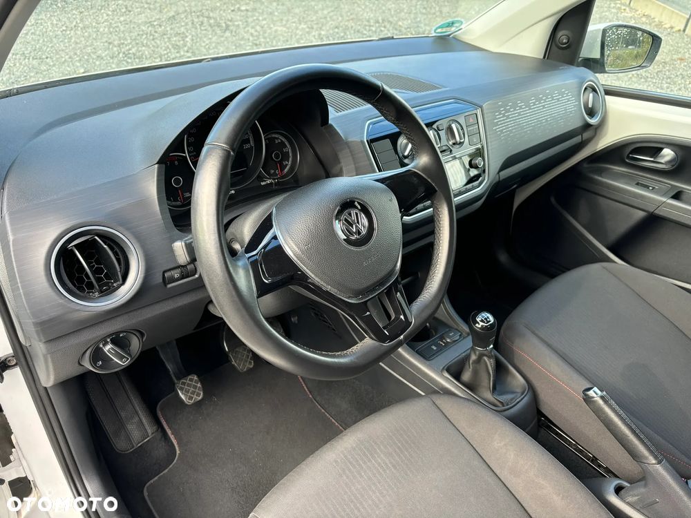 Volkswagen up! sound - 7