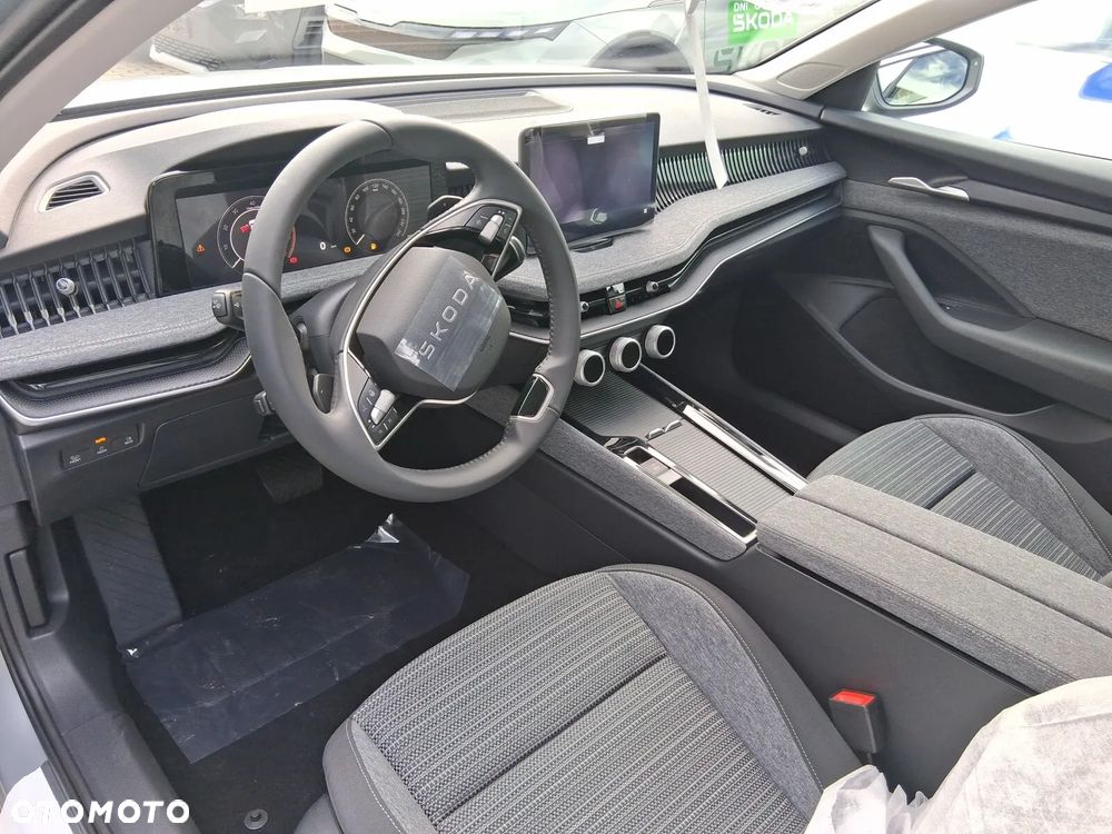 Skoda Superb 2.0 TSI Drive DSG - 6