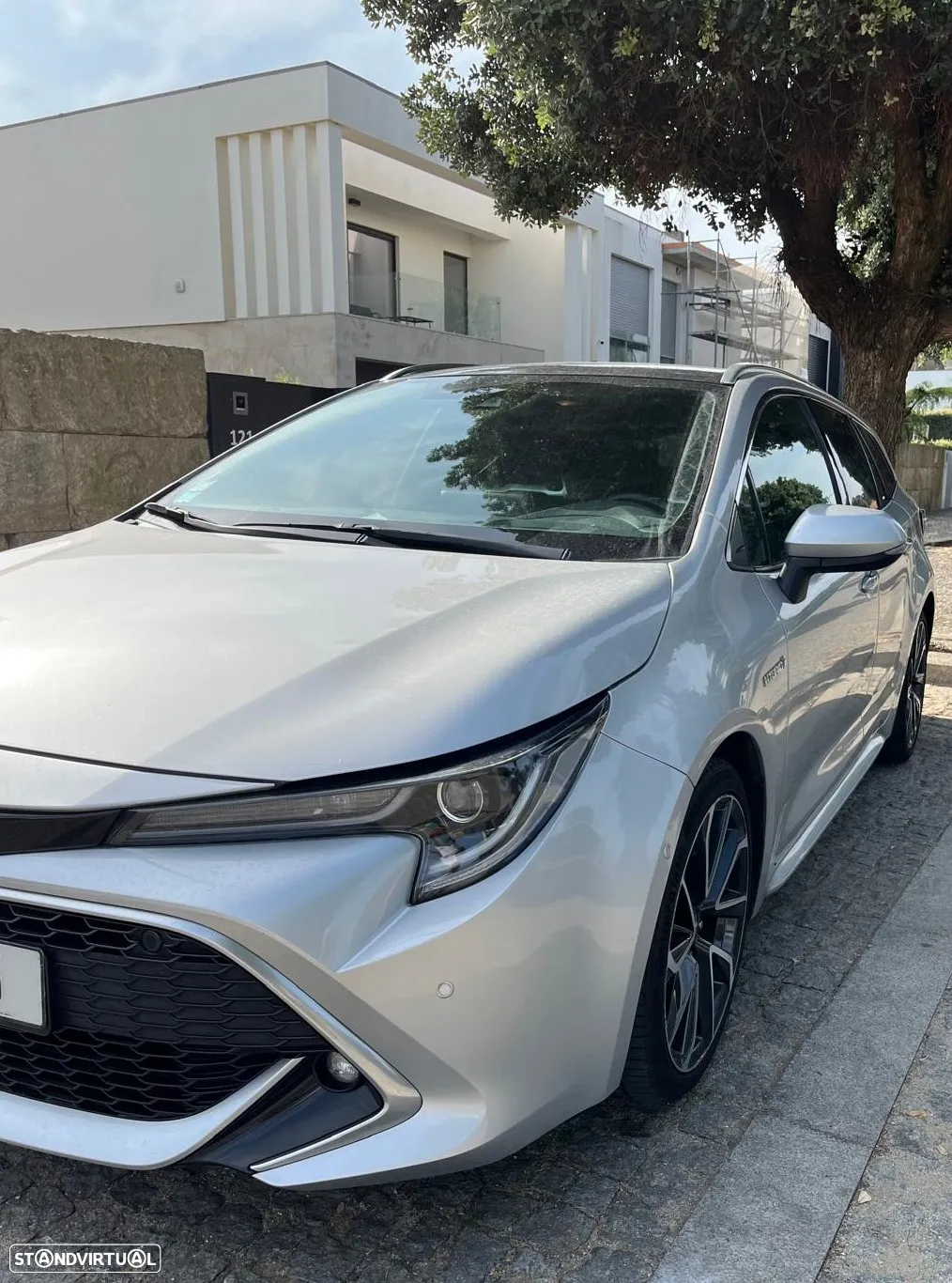 Toyota Corolla Touring Sports 2.0 Hybrid Luxury Black - 16