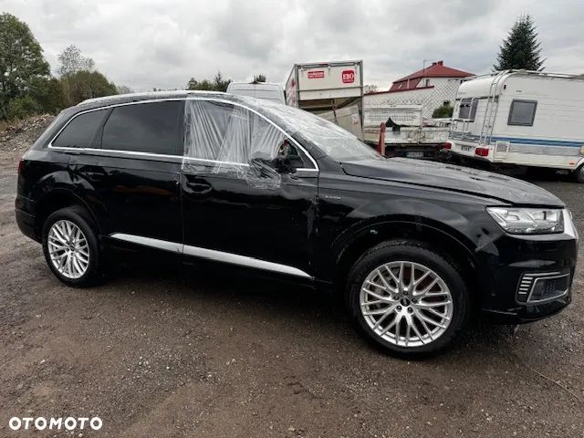 Audi Q7 e-tron 3.0 TDI Quattro Tiptr - 3