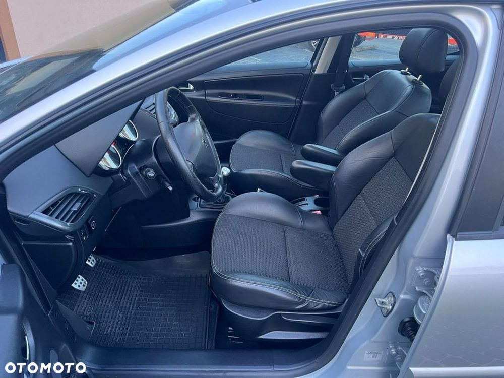 Peugeot 207 1.6 THP Platinum - 5