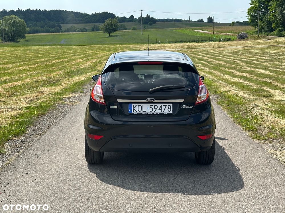 Ford Fiesta 1.0 EcoBoost S&S TITANIUM - 5