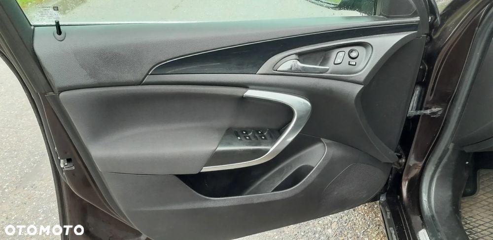 Opel Insignia - 35