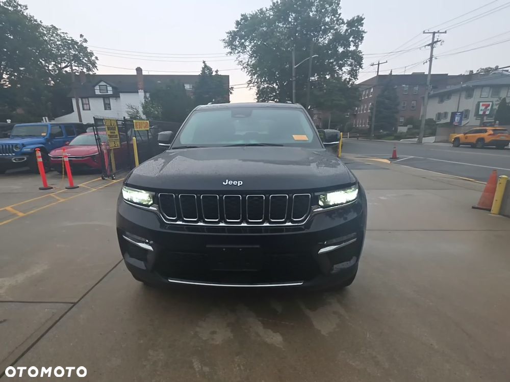 Jeep Grand Cherokee - 1