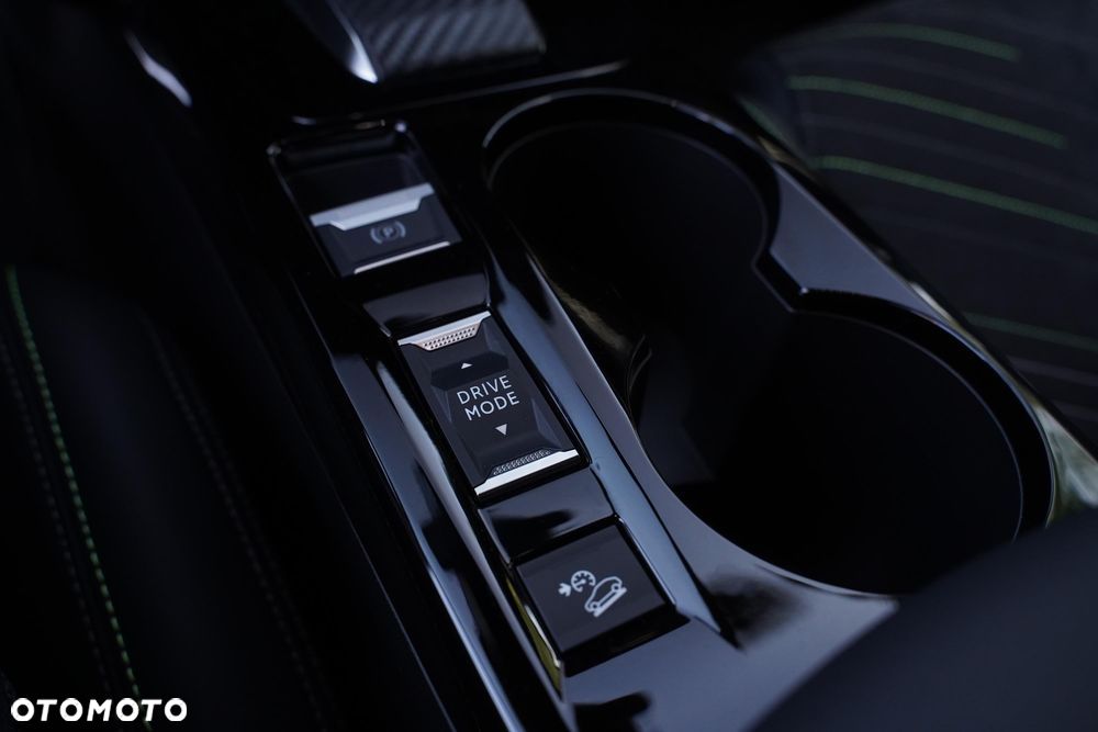 Peugeot 2008 PureTech mHEV GT Exclusive e-DCS6 - 24