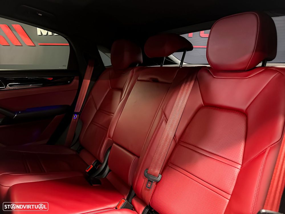 Porsche Cayenne - 17