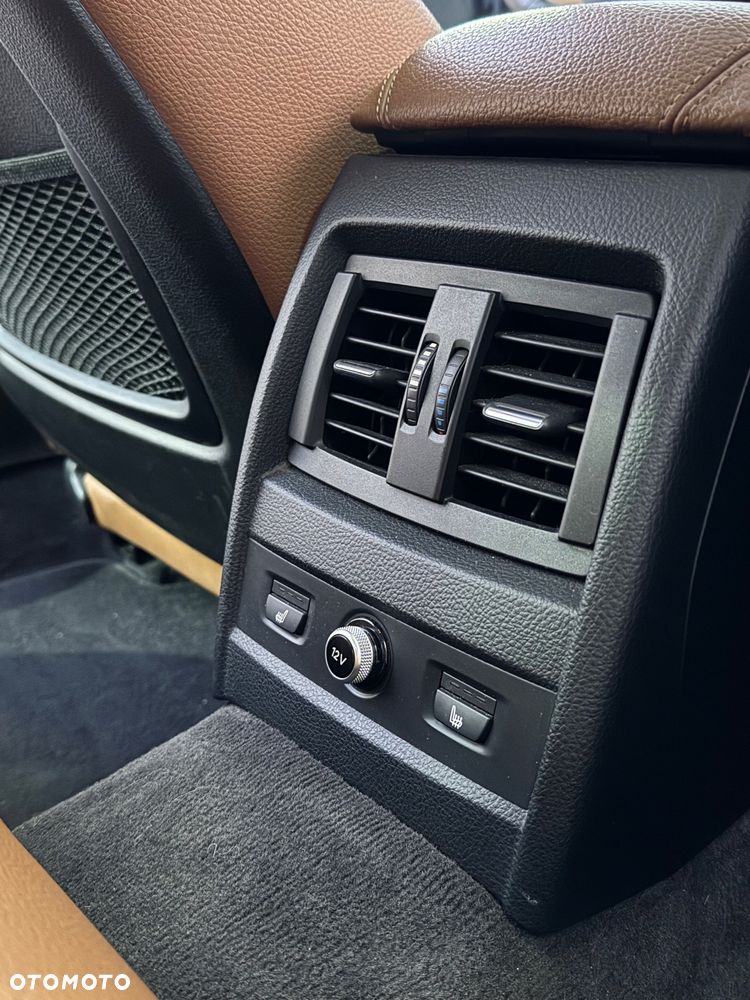 BMW Seria 3 328i Luxury Line - 24