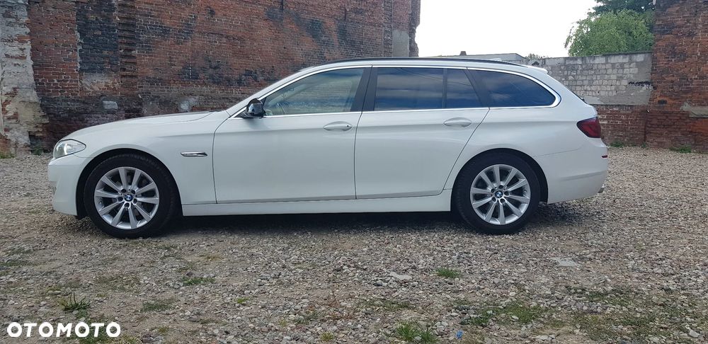 BMW Seria 5 525d xDrive - 8