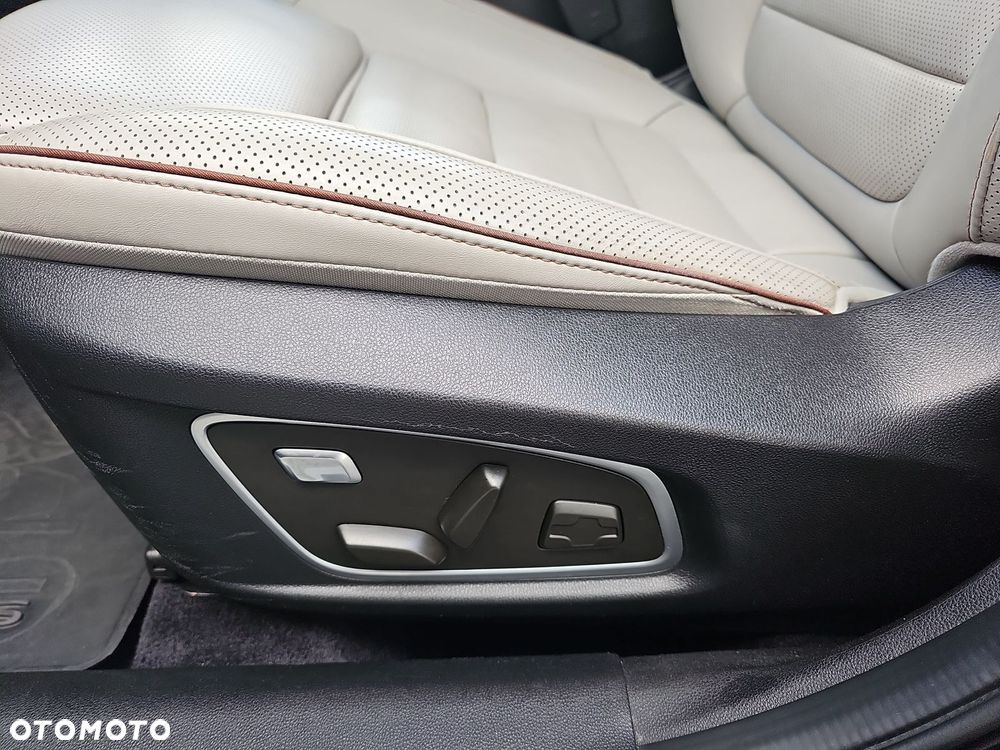 Renault Koleos 2.0 Blue dCi Initiale Paris 4x4 X-Tronic - 33