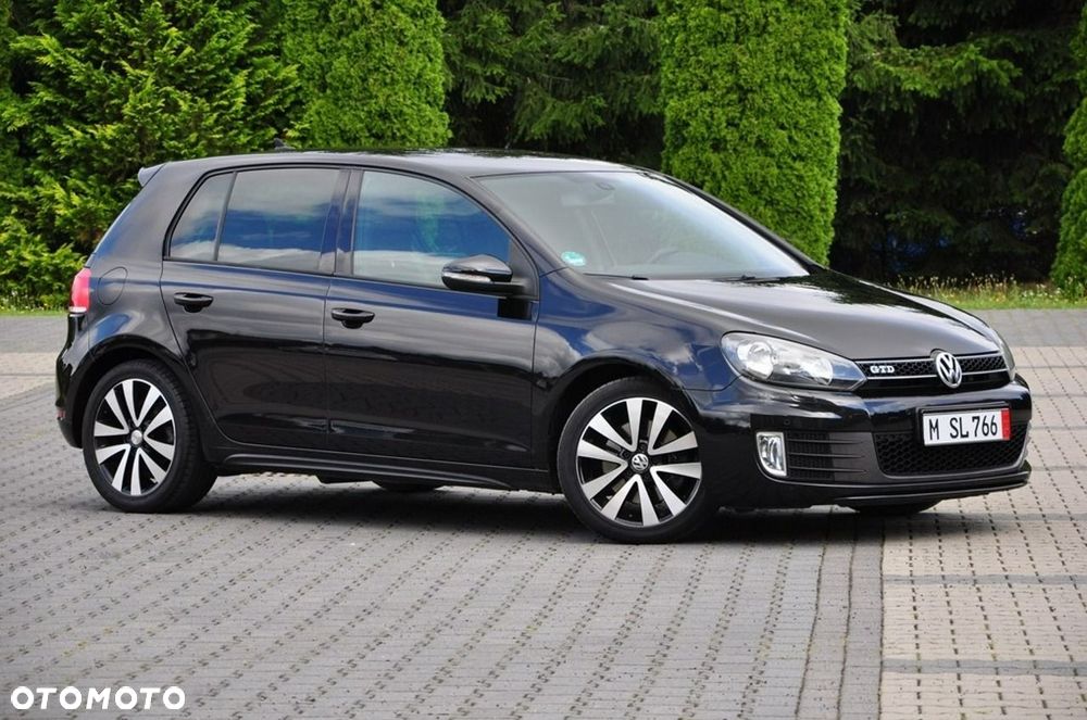 Volkswagen Golf - 10