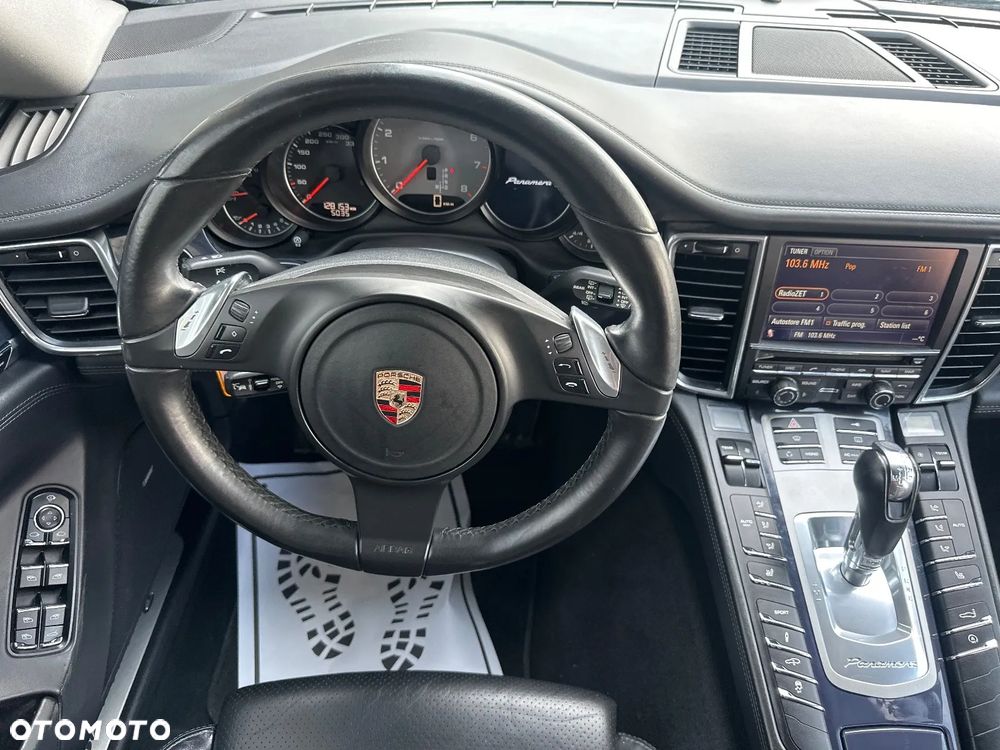 Porsche Panamera 4S - 18