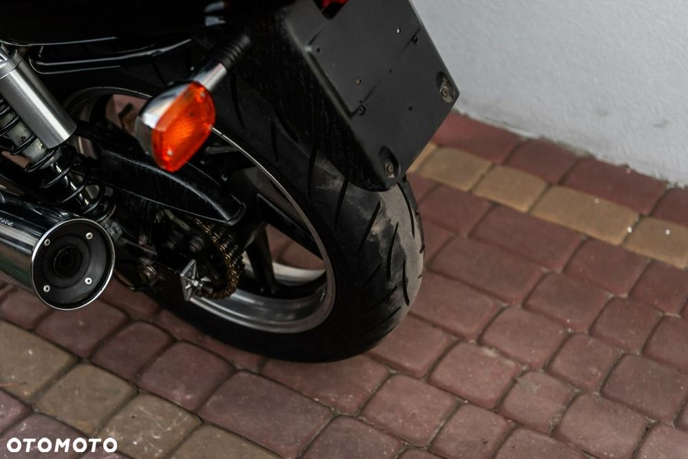 Honda CB - 10