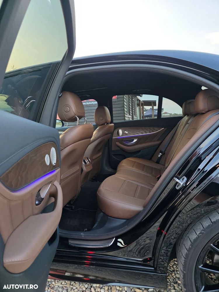 Mercedes-Benz E AMG 53 4Matic+ T AMG Speedshift TCT-9G - 12