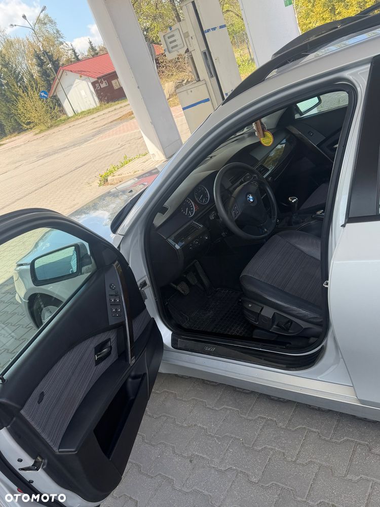 BMW Seria 5 525i - 7