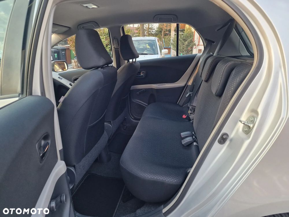 Toyota Yaris 1.33 Luna - 17