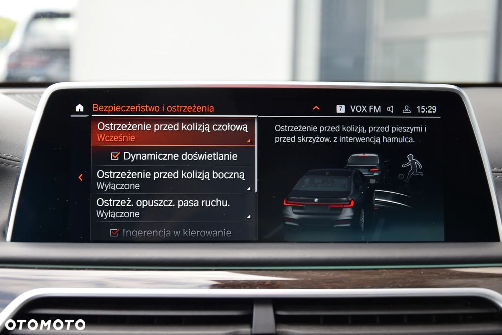 BMW Seria 7 750d xDrive - 26