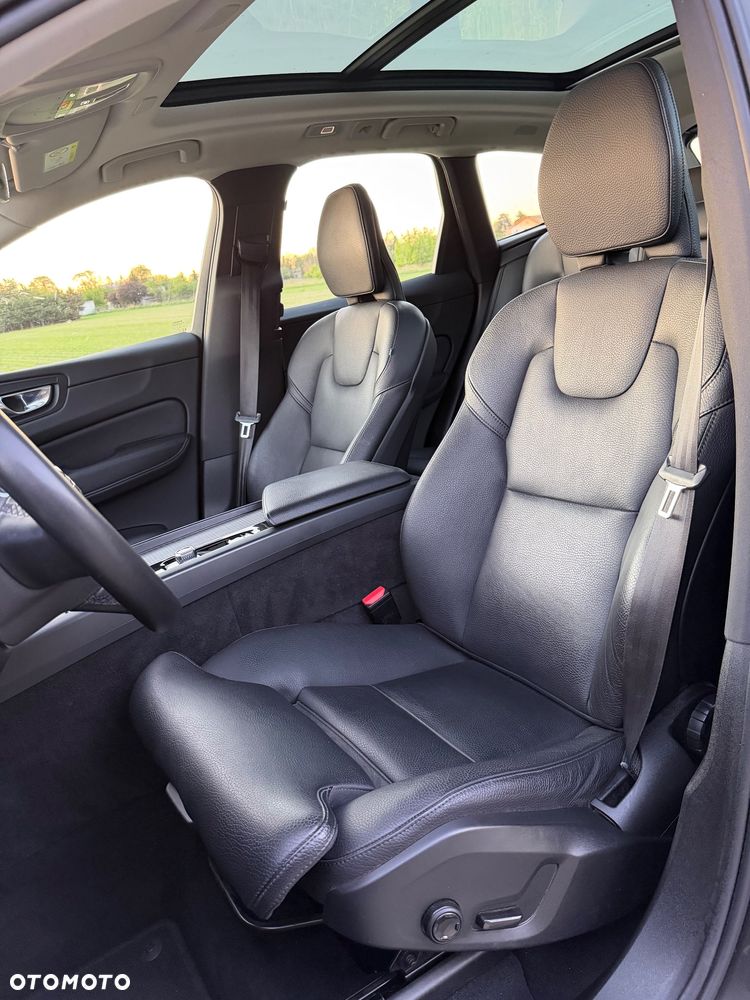 Volvo XC 60 - 21