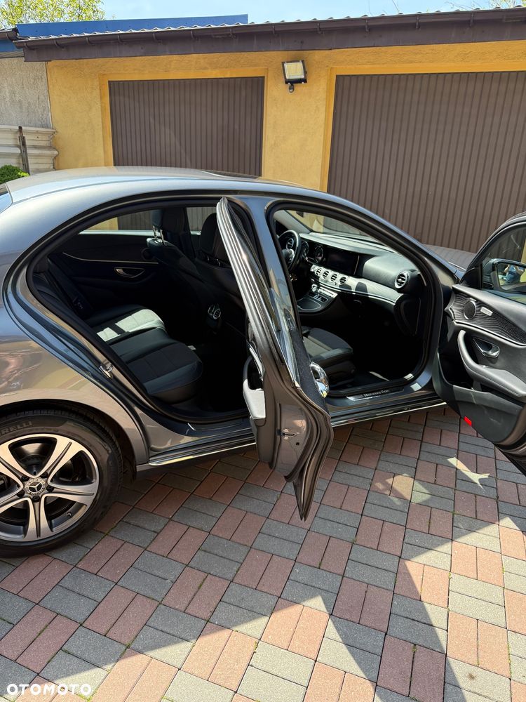 Mercedes-Benz Klasa E 200 4-Matic 9G-TRONIC - 20