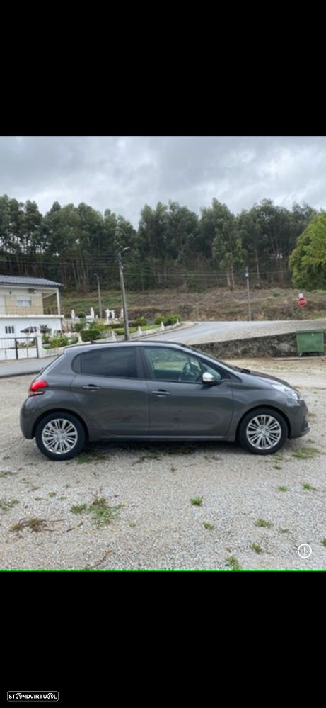 Peugeot 208 1.5 BlueHDi Signature - 2