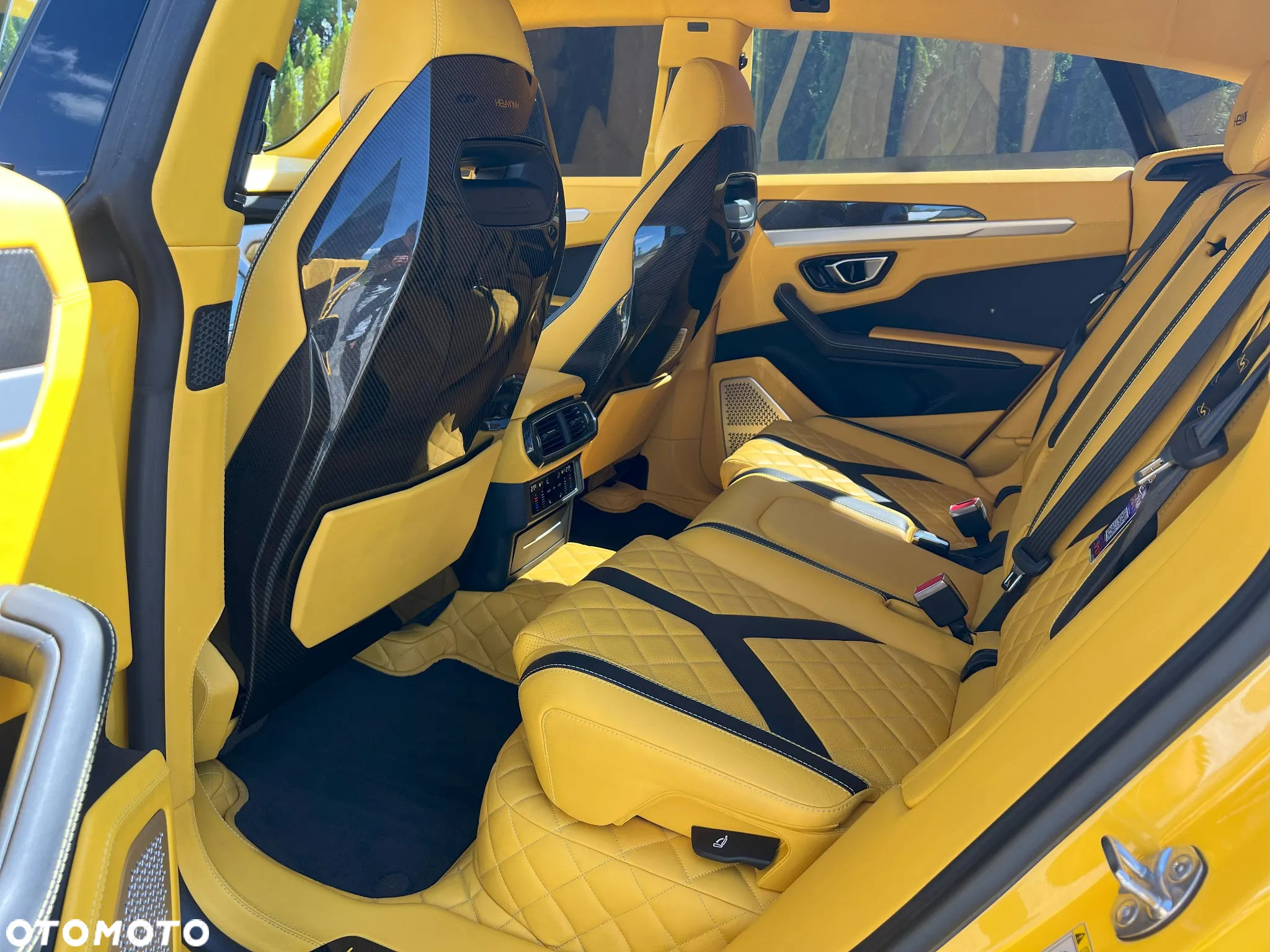 Lamborghini Urus Standard - 15