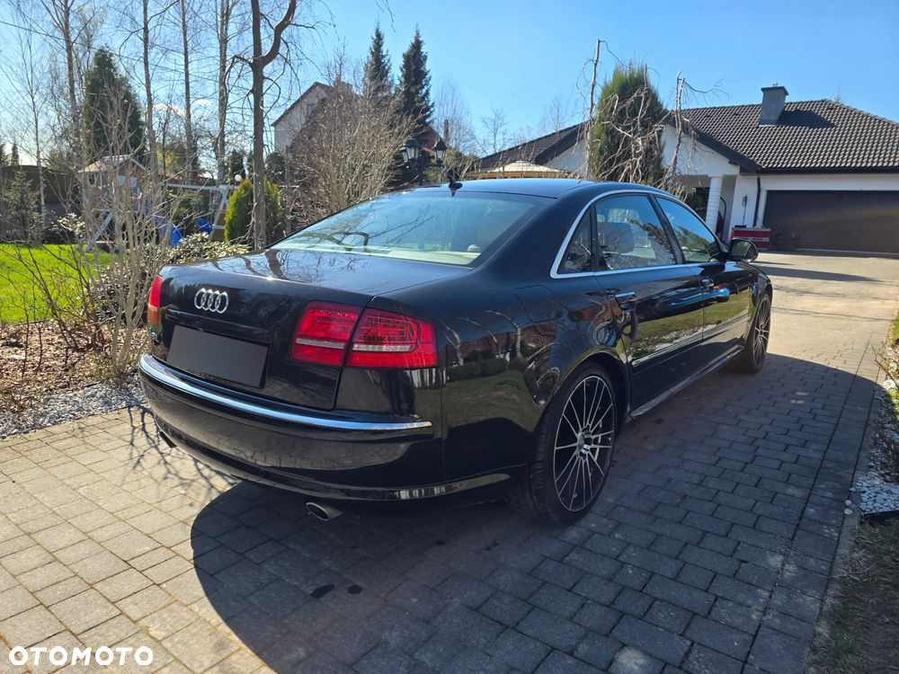 Audi A8 - 4