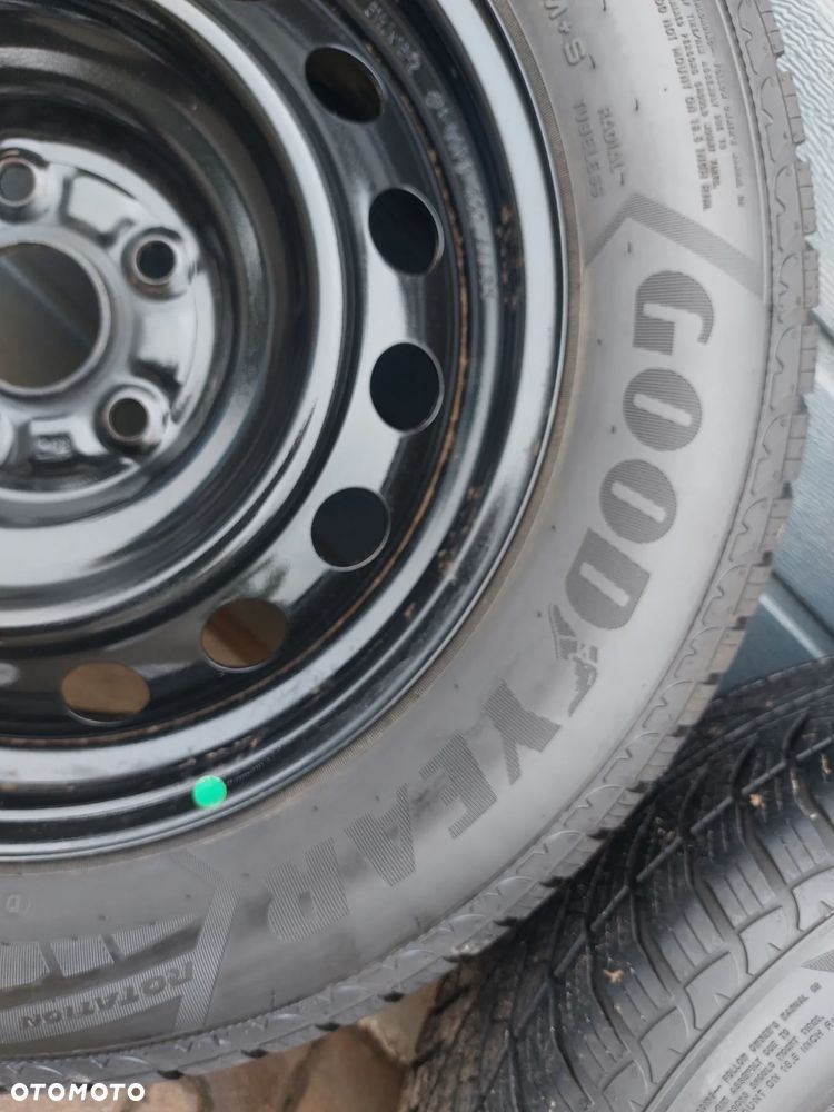 TOYOTA AURIS COROLLA FELGI STALOWE R16 6.5J ET45 5X114.3 OPONY ZIMOWE 205/65 R16 GOODYEAR ULTRAGRIP 8 DOT22 KOŁPAKI - 10