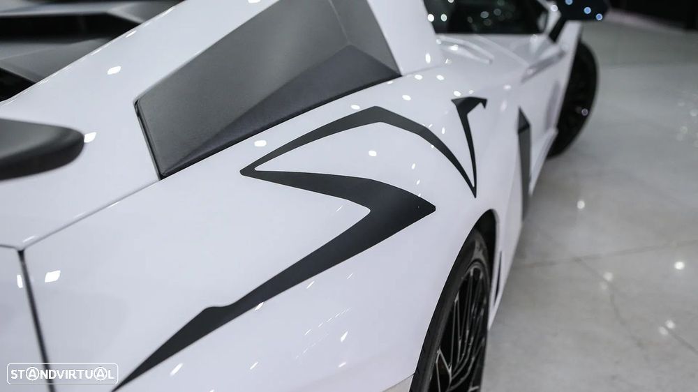Lamborghini Aventador 6.5 V12 LP750-4 SV - 15